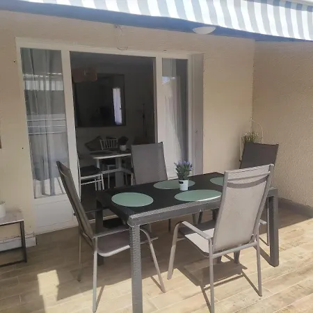 Appartement Jade Dans Résidence Proche Tennis/ Centre Naturiste