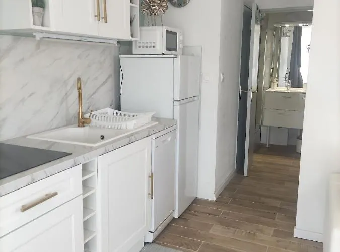 Jade Dans Résidence Proche Tennis/ Centre Naturiste *